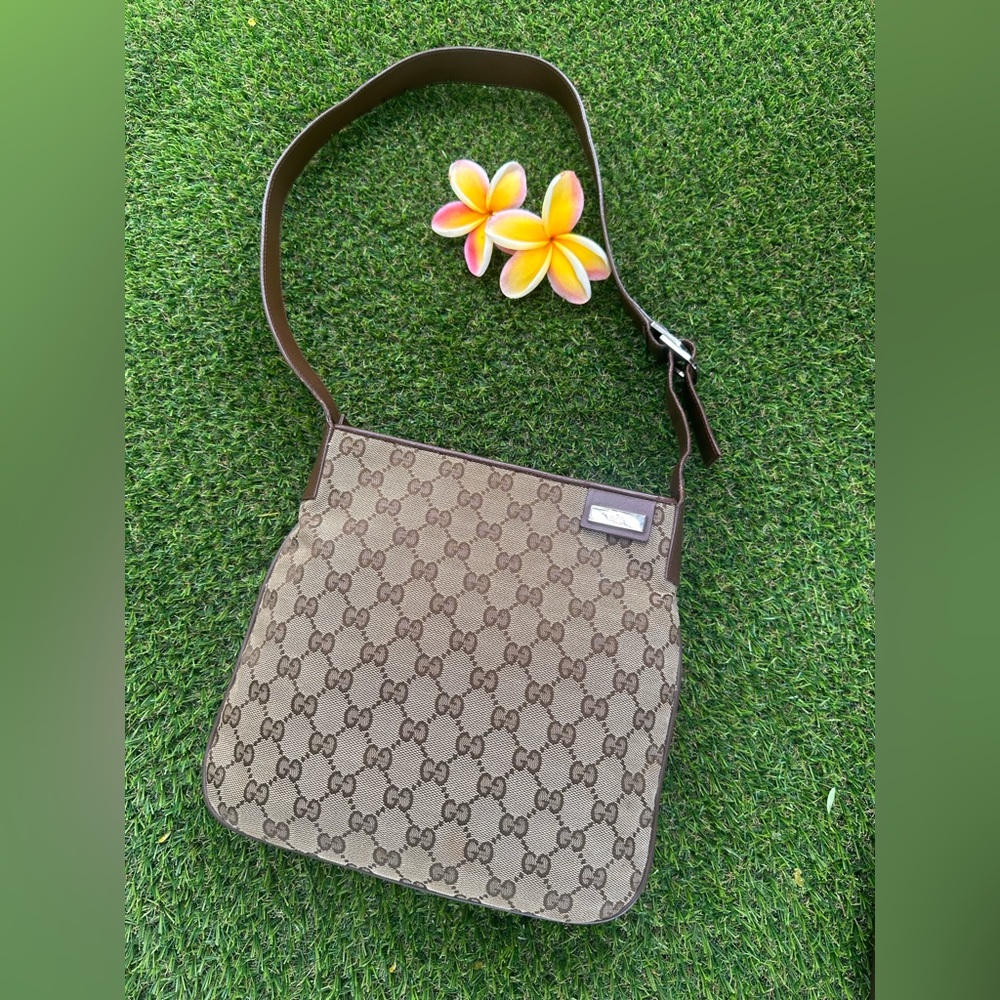 Gucci shoulder bag